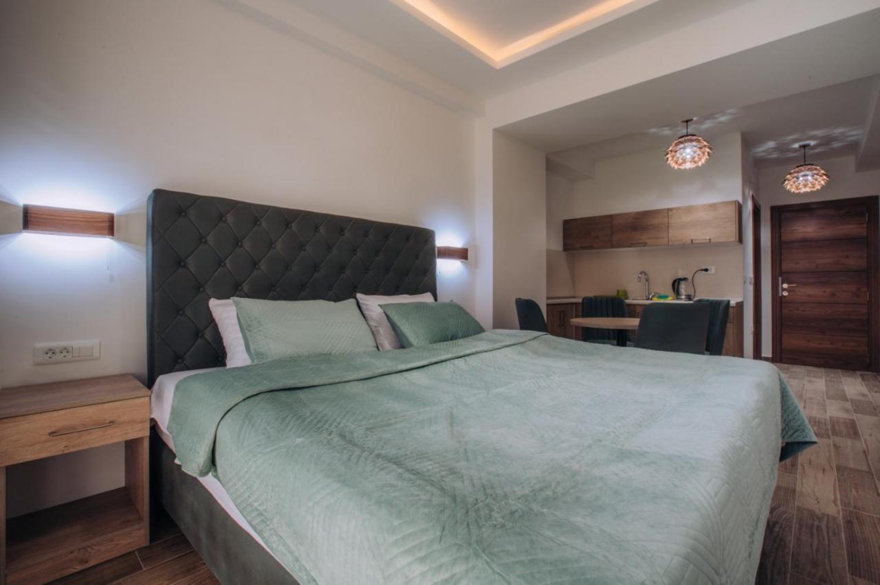 Апартамент White Blue - Luxury Apt, Center, Private Parking, Balcony, Near